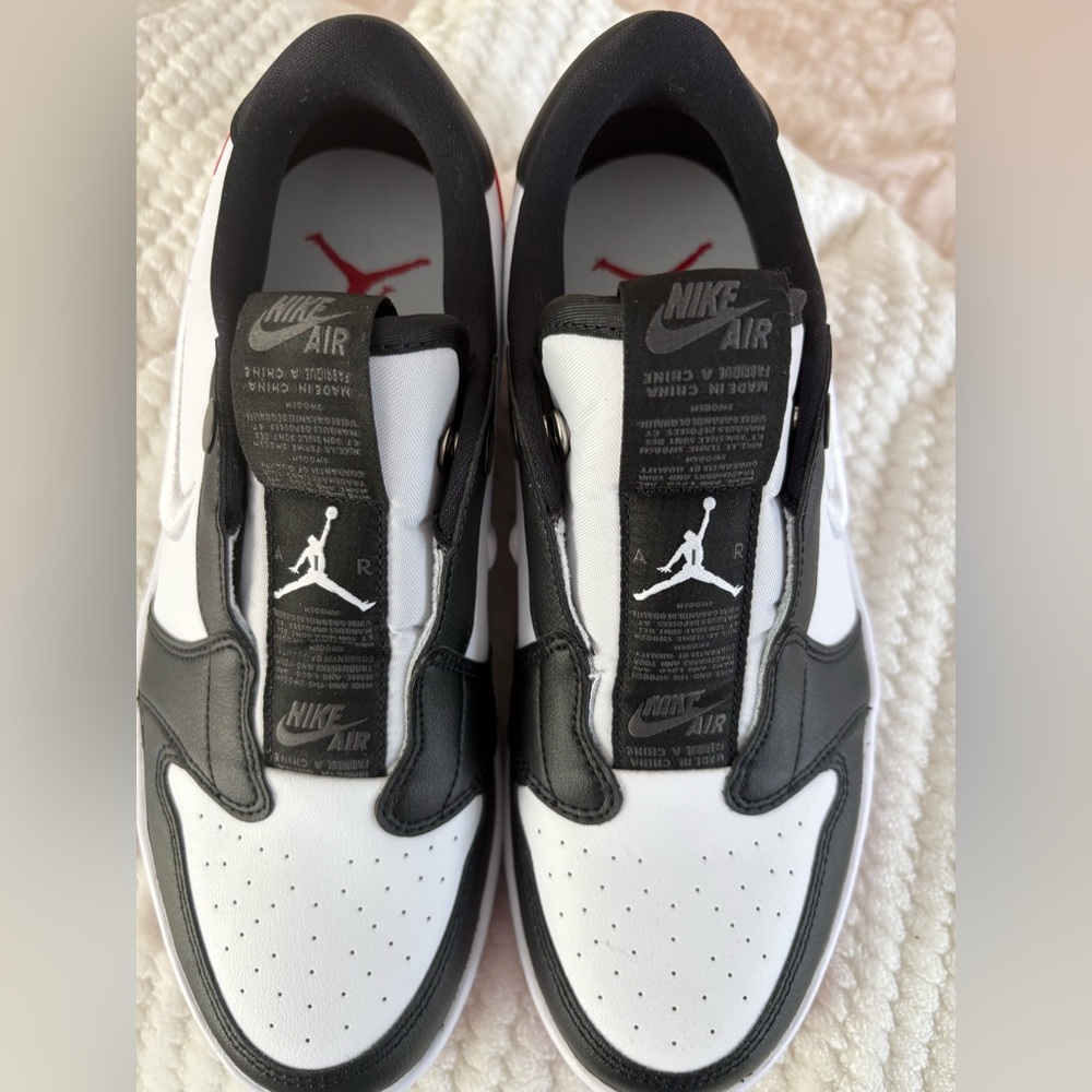 Nike Black and White Women's Sneakers